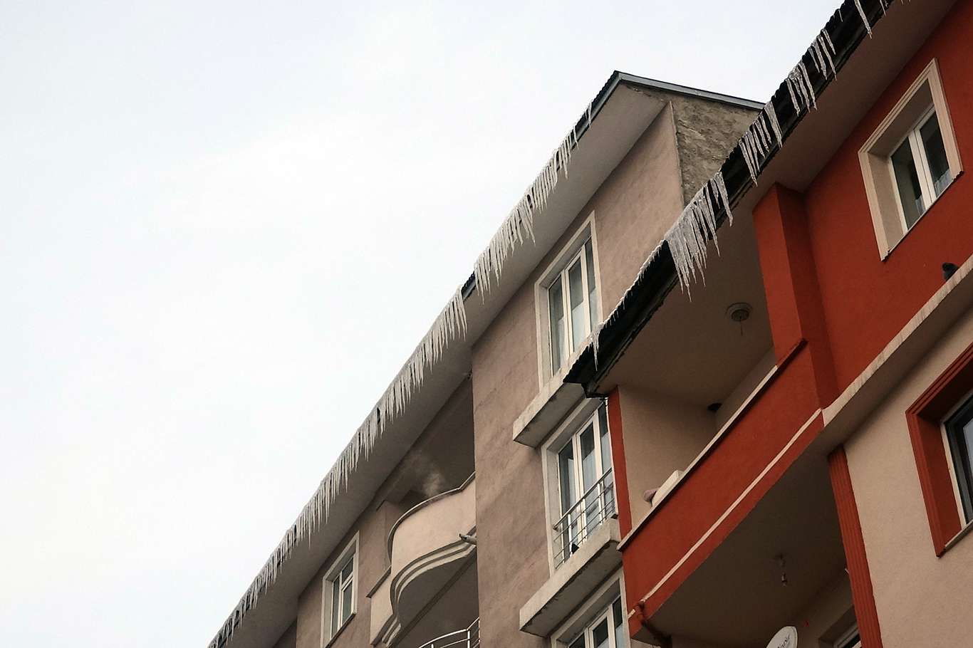 Ağrı ve Erzurum'da 117 yerleşim birimine ulaşım sağlanamıyor